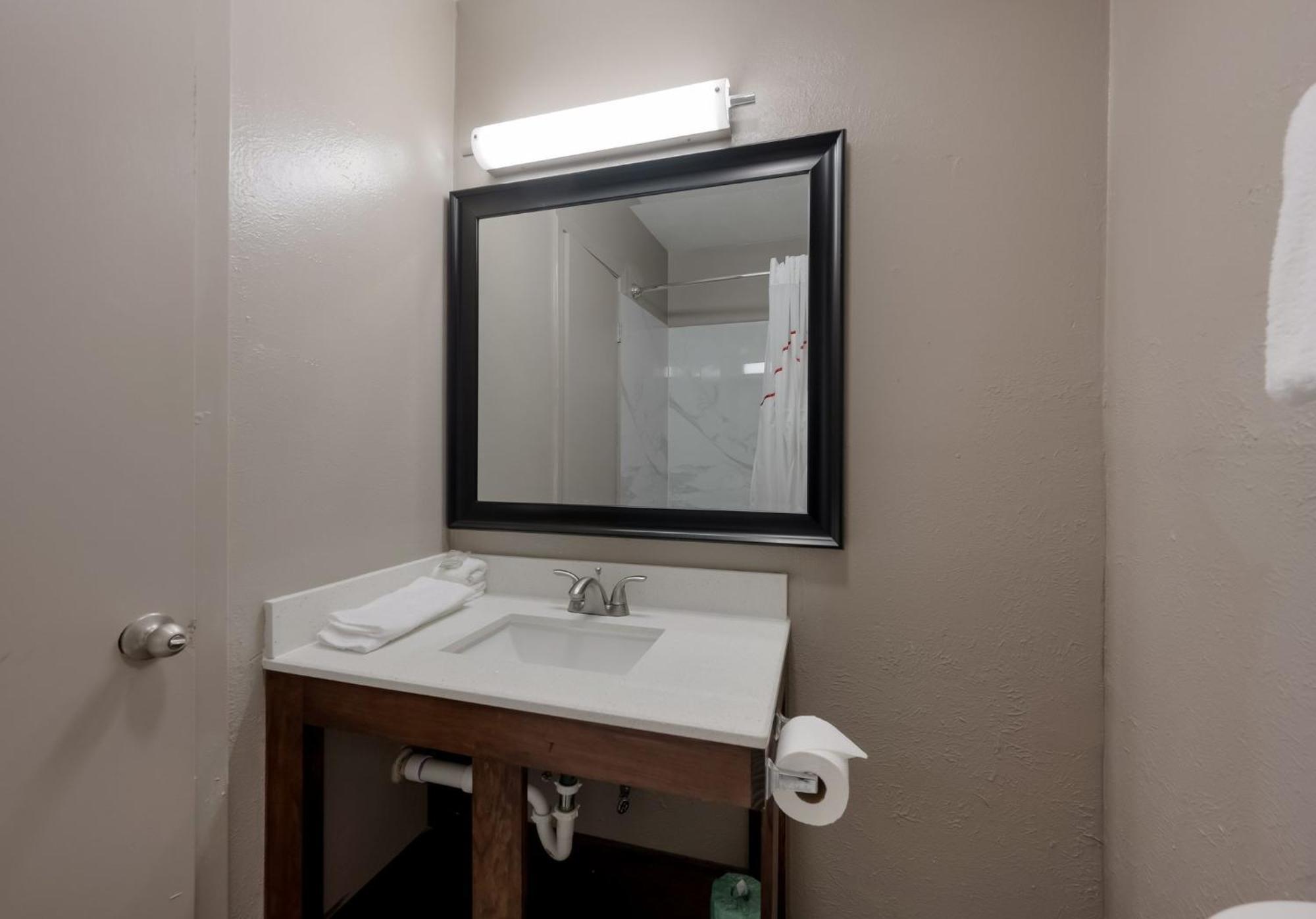 Red Roof Inn Madisonville المظهر الخارجي الصورة