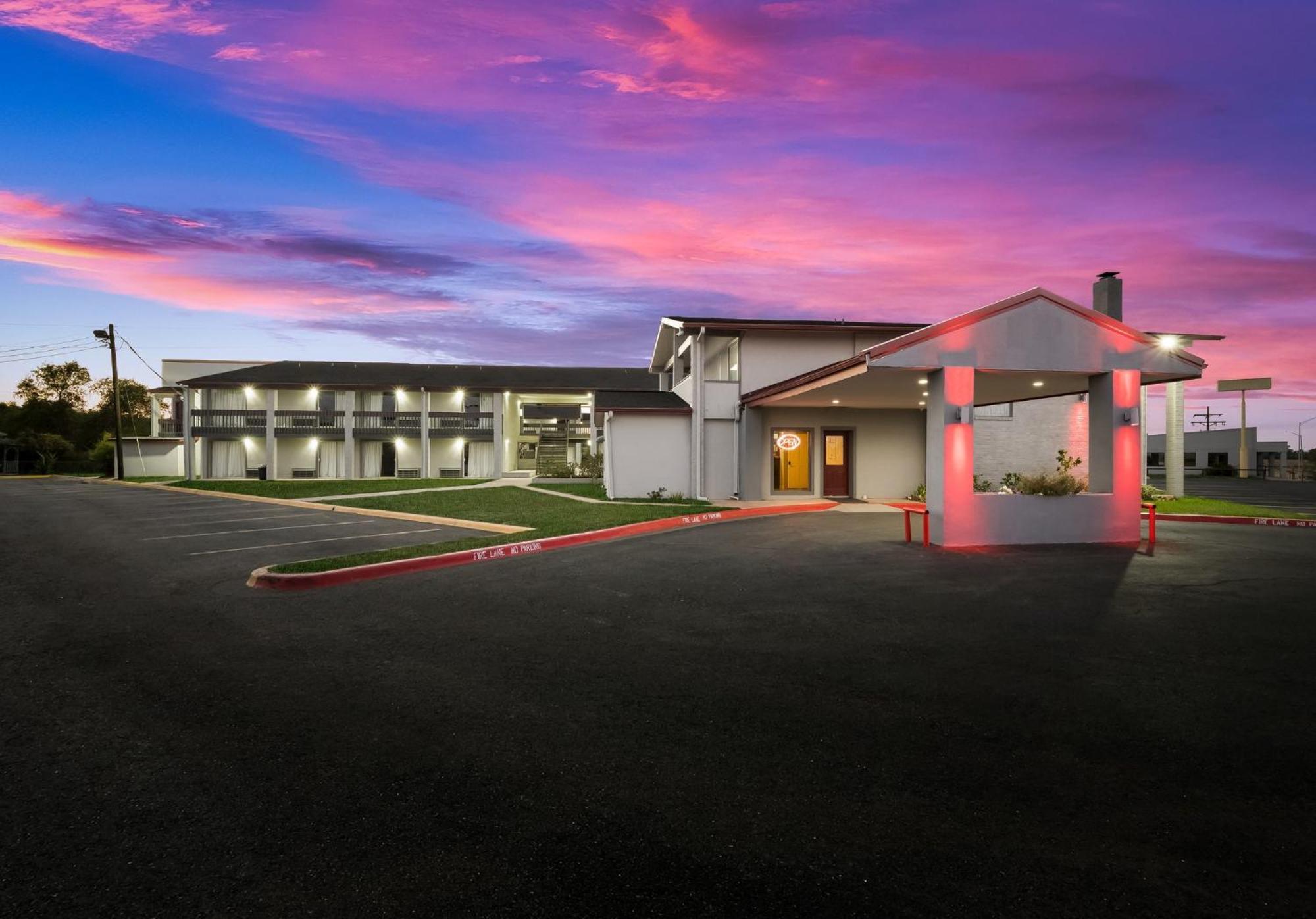 Red Roof Inn Madisonville المظهر الخارجي الصورة